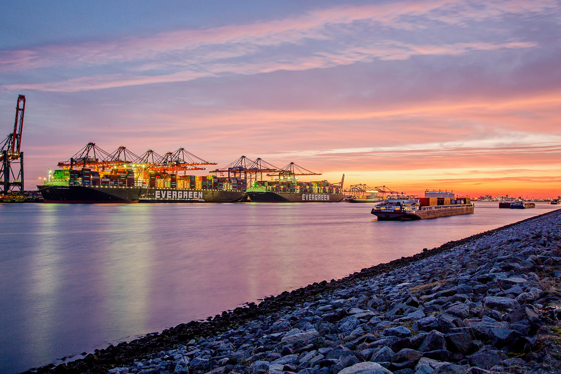 Eric Bakker T8A0006 1920x1280