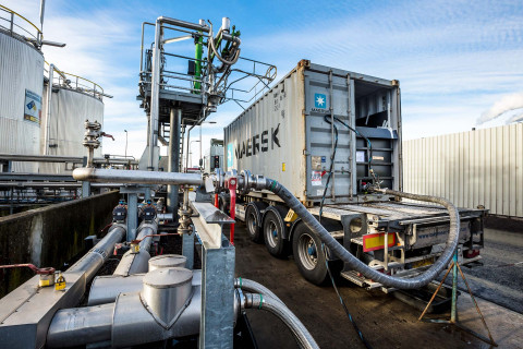 ZBL laden en lossen Flexitanks